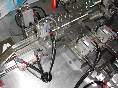電源座自動插PIN機